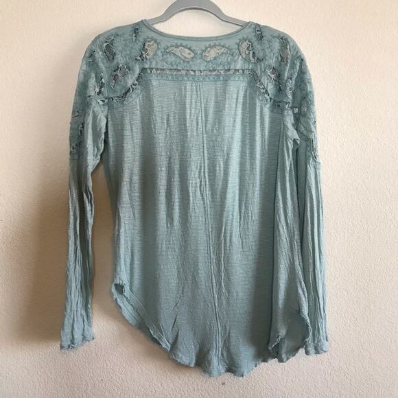 Free people asymmetrical hem crochet long sleeve - Picture 3 of 4